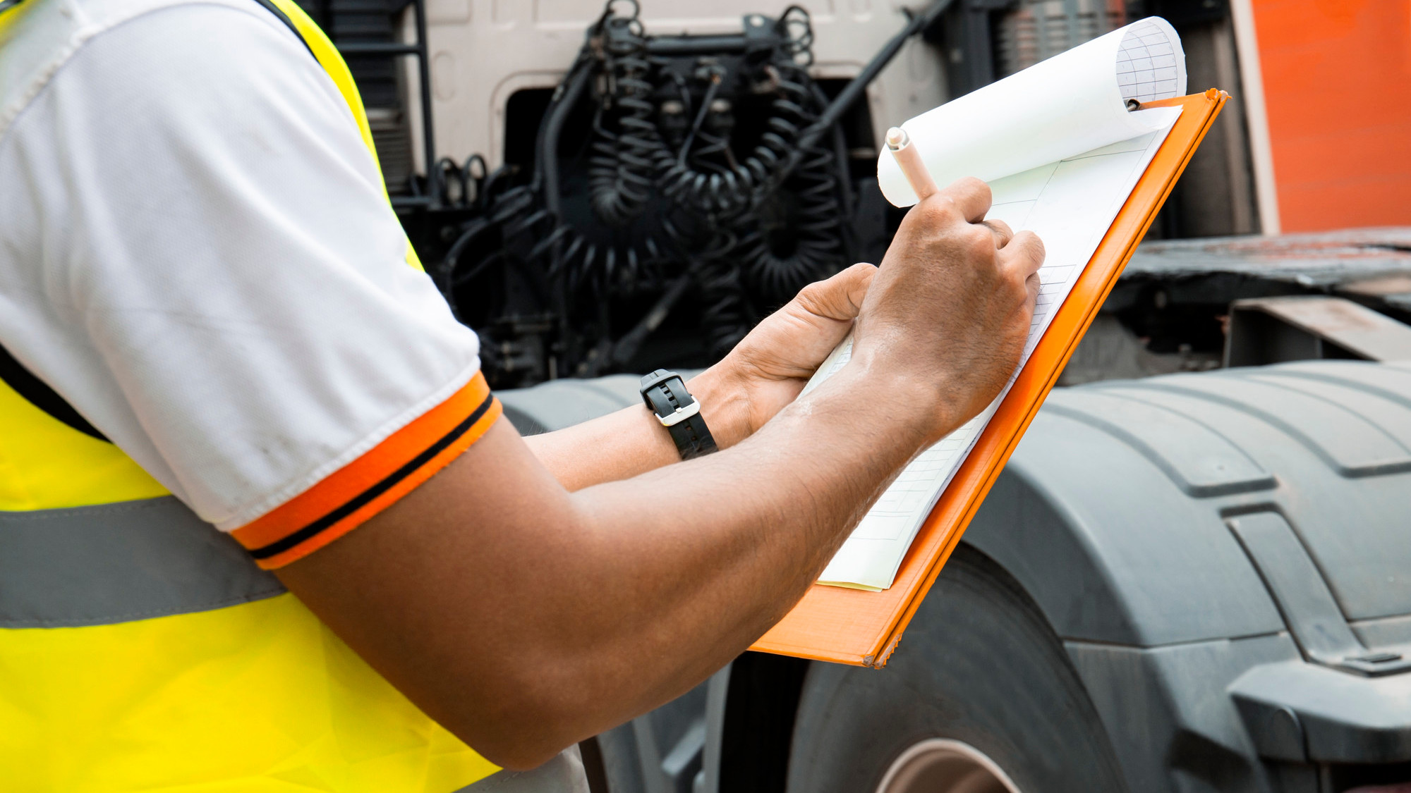 null ¿Qué hacemos diferente en Brothers Truck Trailer Repair?
