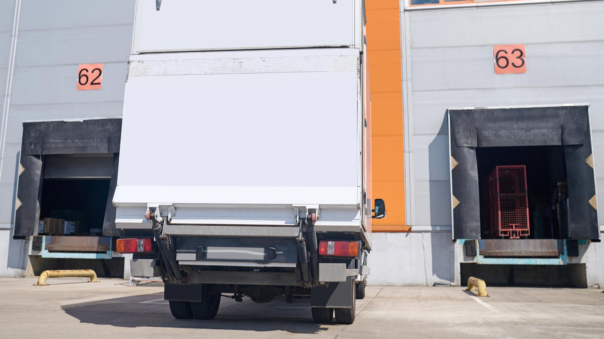 ¿Por qué los Walking Floor Trailers dependen del sistema hidráulico?