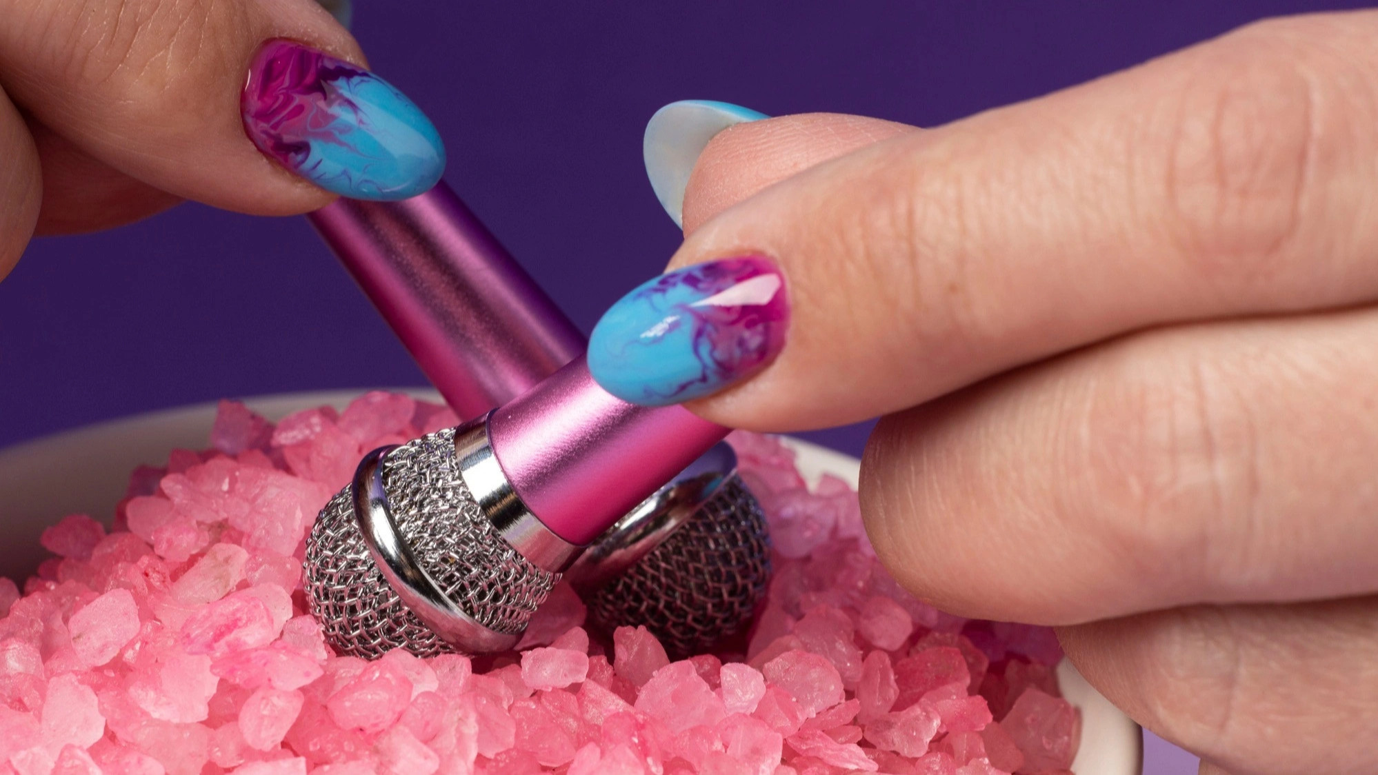 acrylic-nail-care-with-encapsulation
