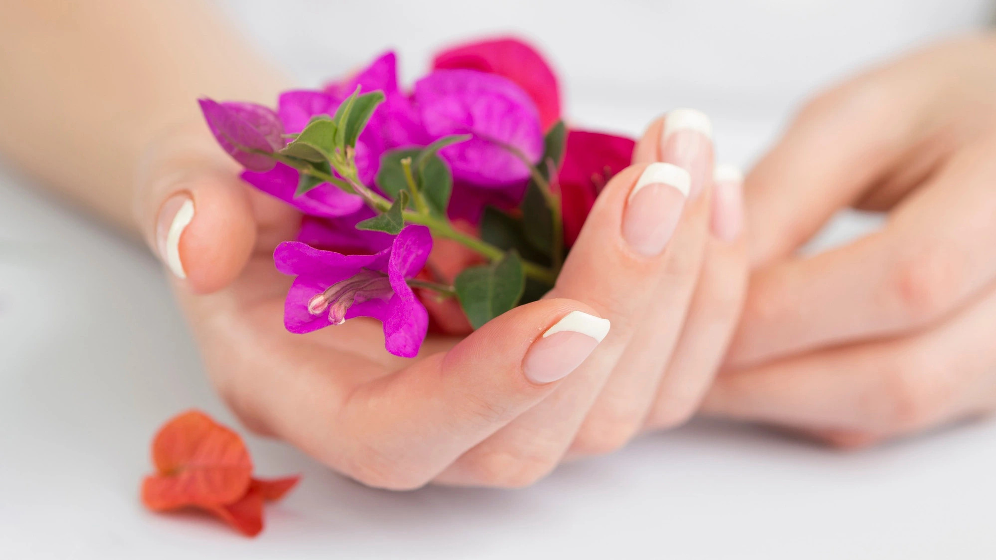 natural-and-well-groomed-nails-tricks