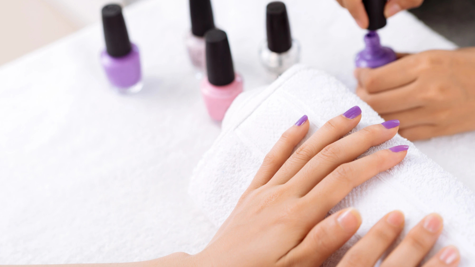 como-proteger-la-una-natural-debajo-del-polygel-o-rubber-gel