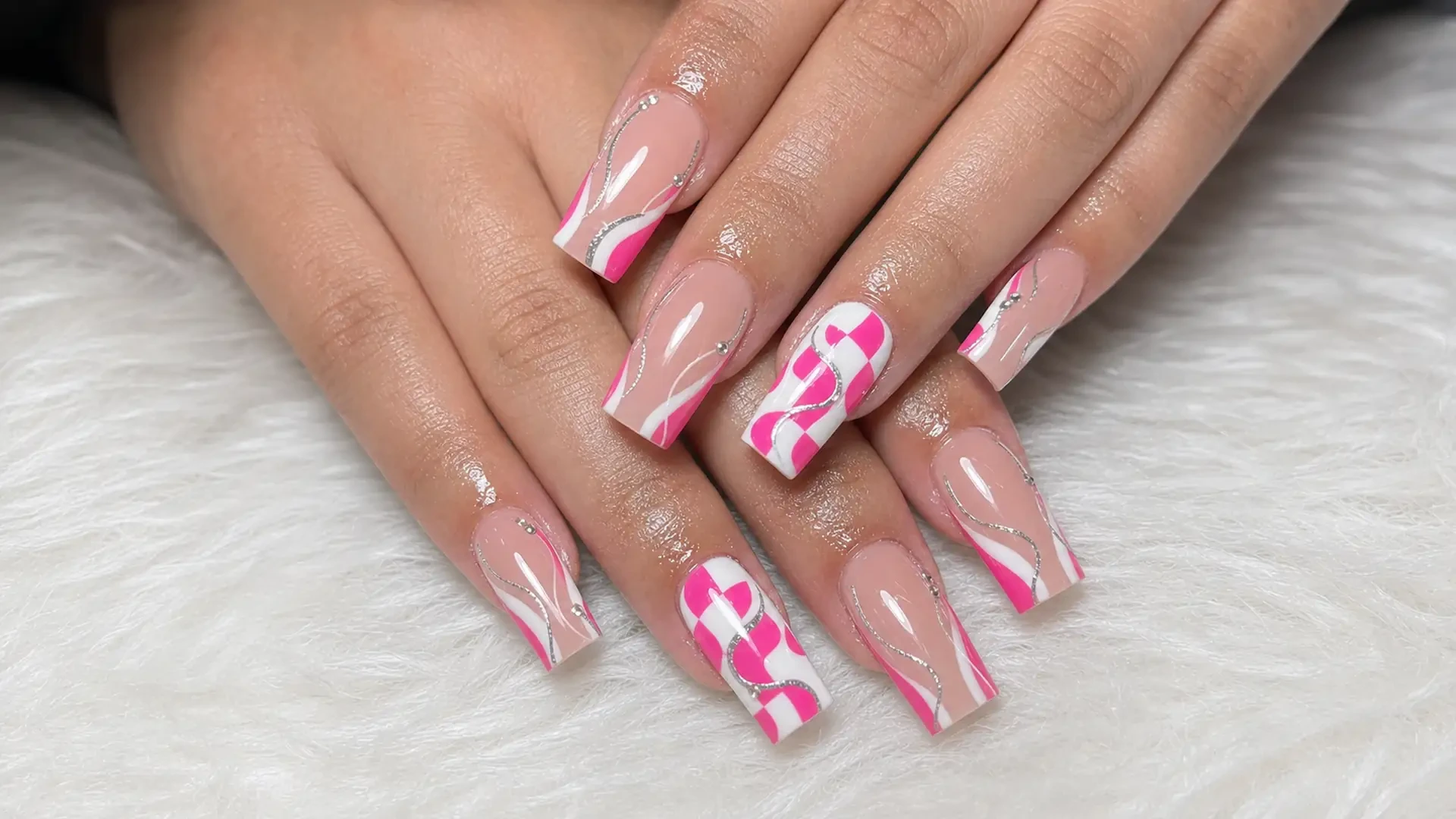 when-to-book-your-next-nail-refill-a-practical-guide-for-brandon-clients