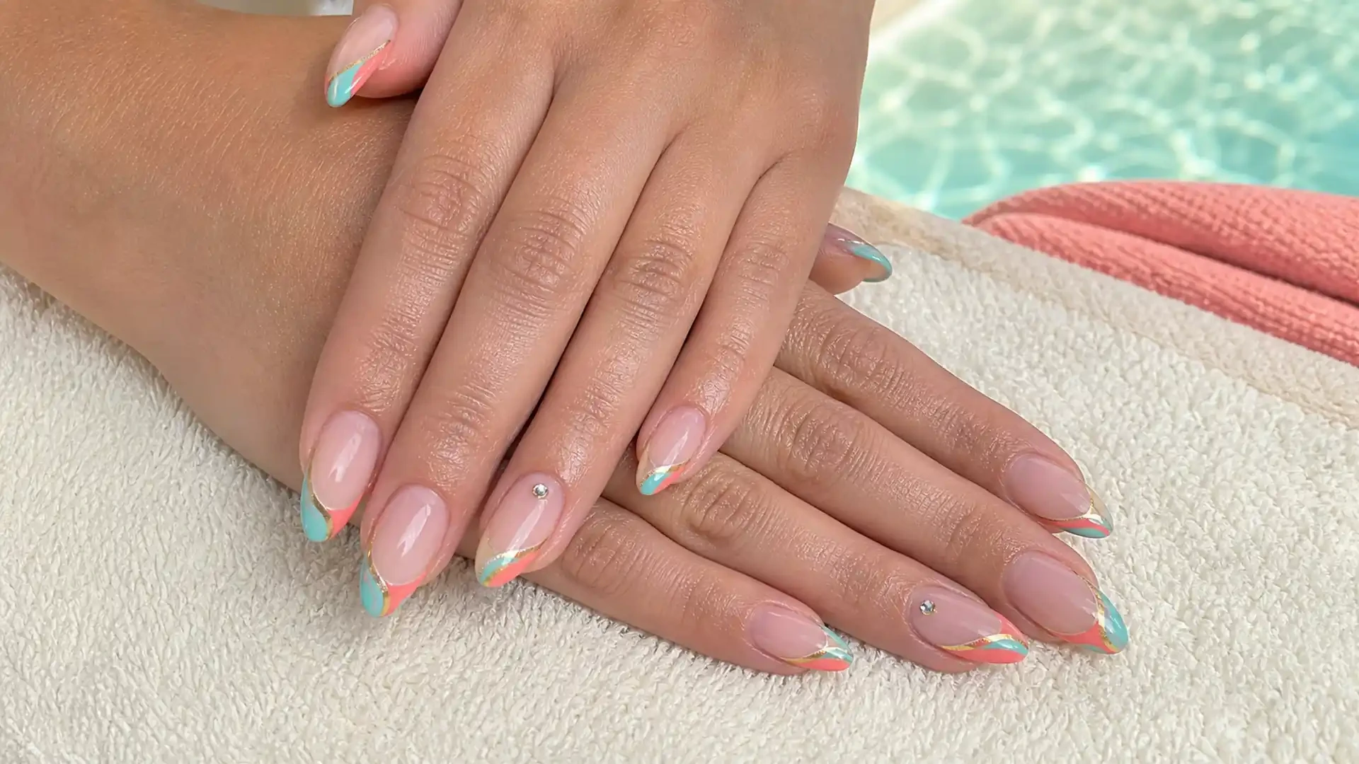 how-to-care-for-gel-or-acrylic-nails-during-florida-pool-and-beach-days