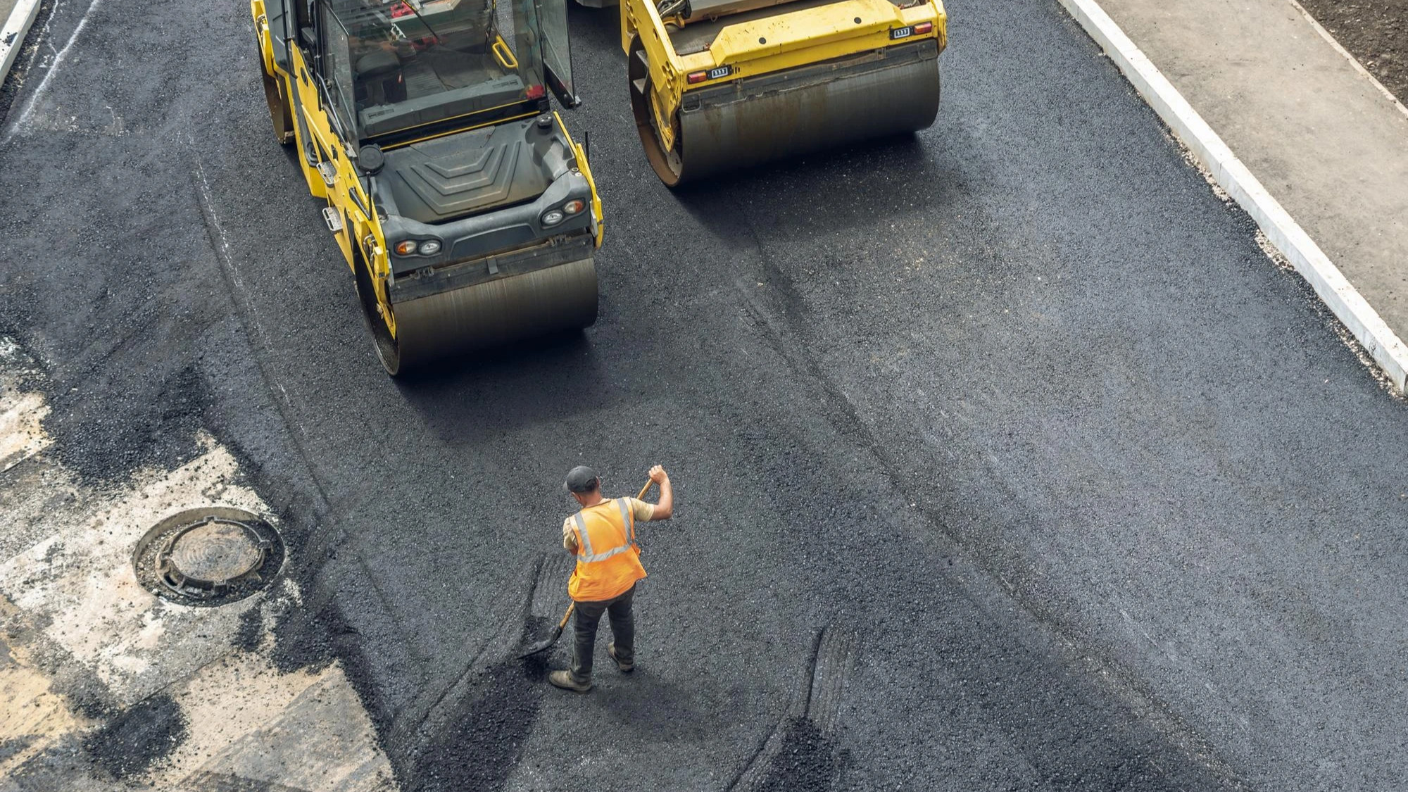 How Professional Asphalt Solutions Support Safe and Durable Infrastructure in Florida