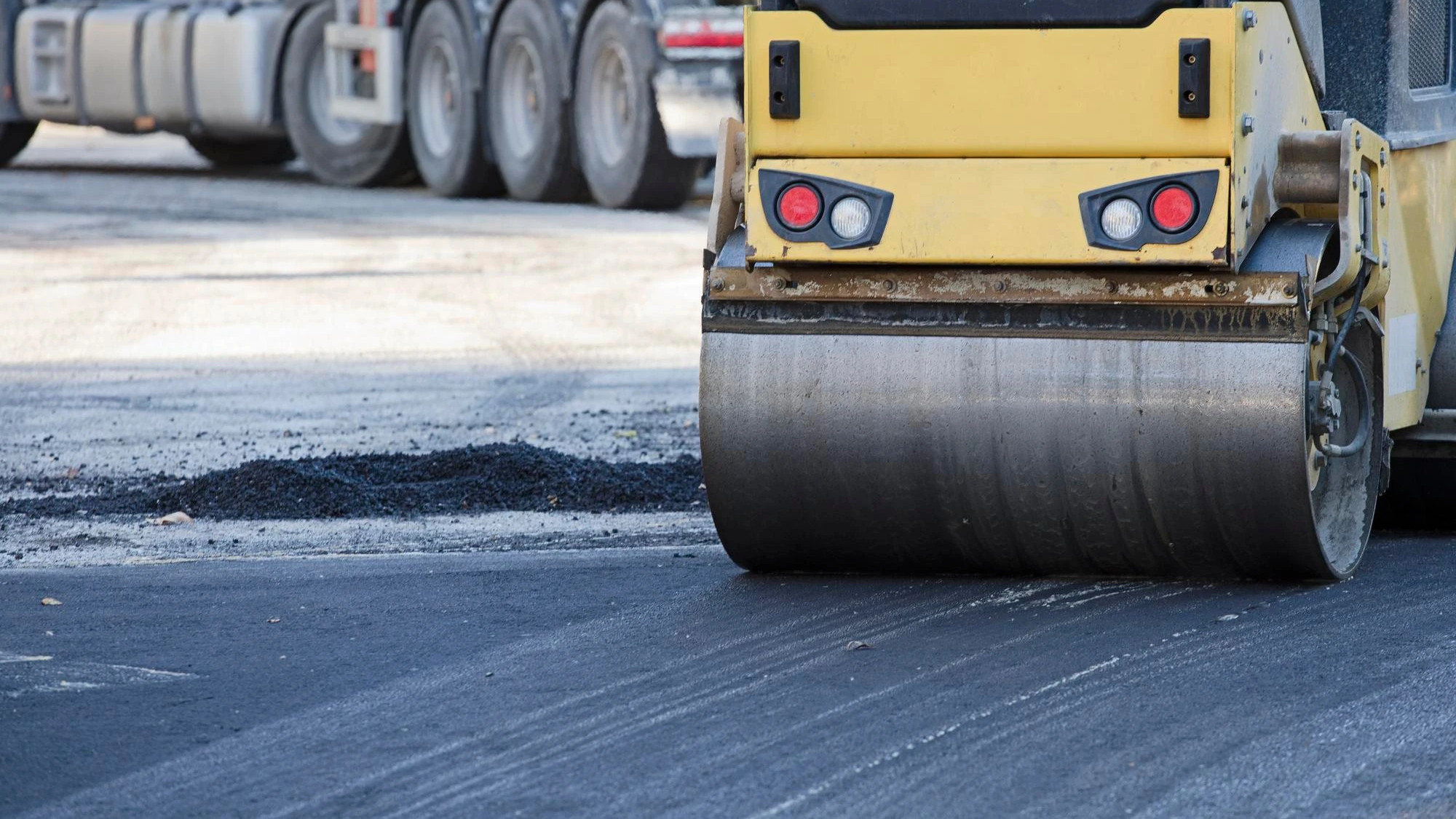 How to Tell if Your Asphalt Needs Repair or Replacement