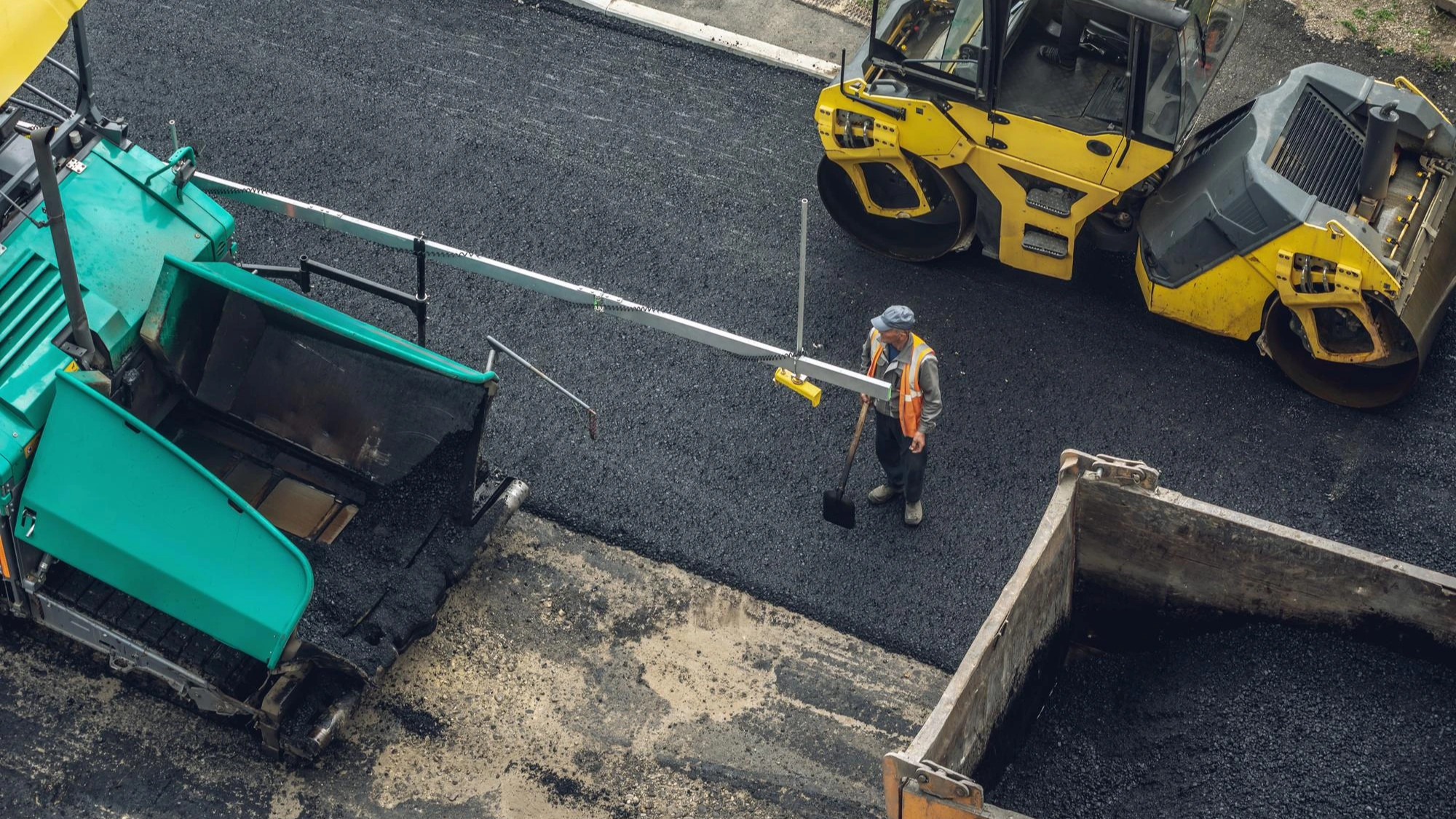 Local Pavement Specialists for Business Infrastructure in FL